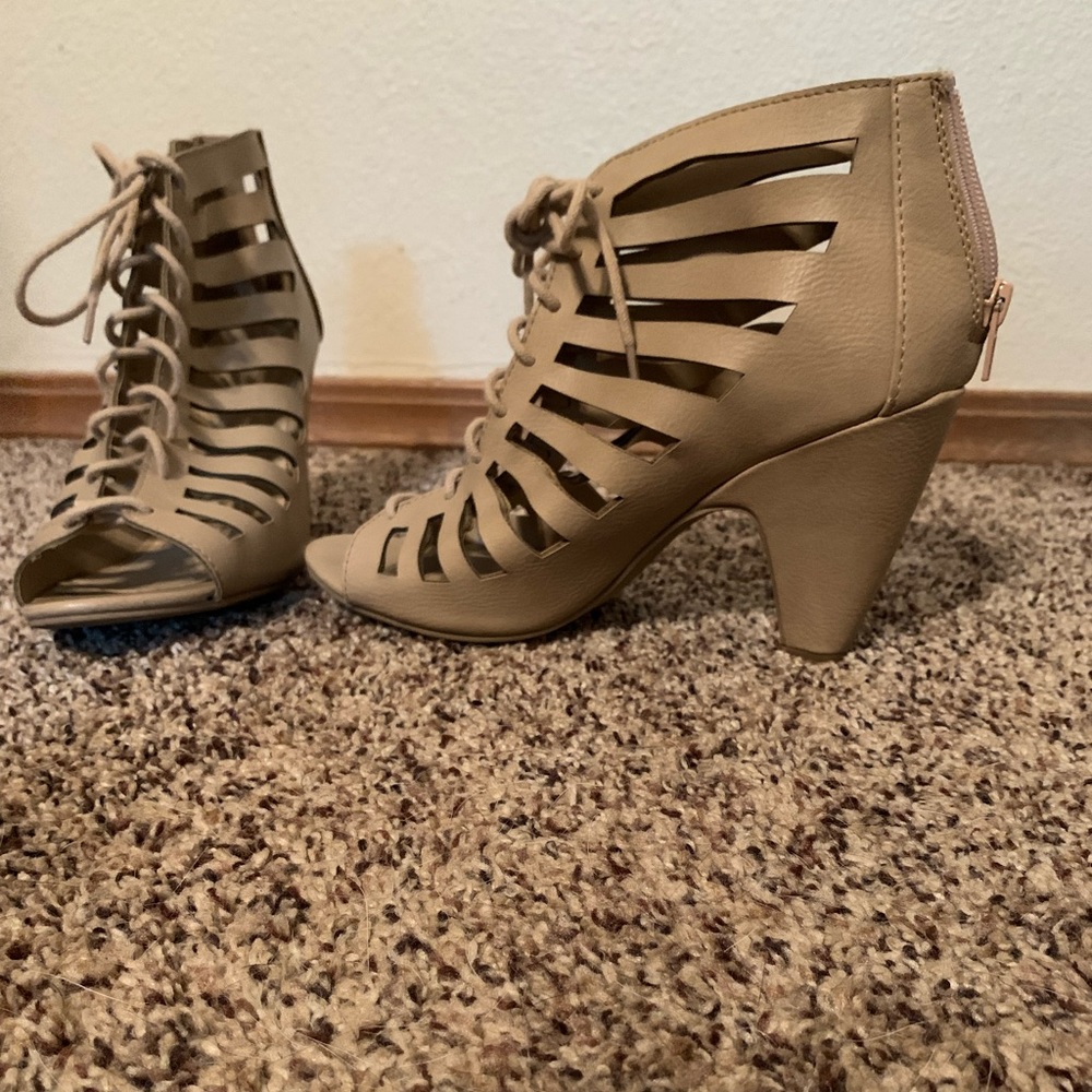 Beige heels size 8